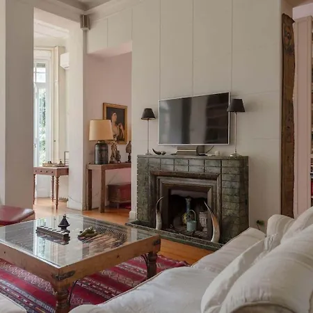 Two Levels With Garden Villa